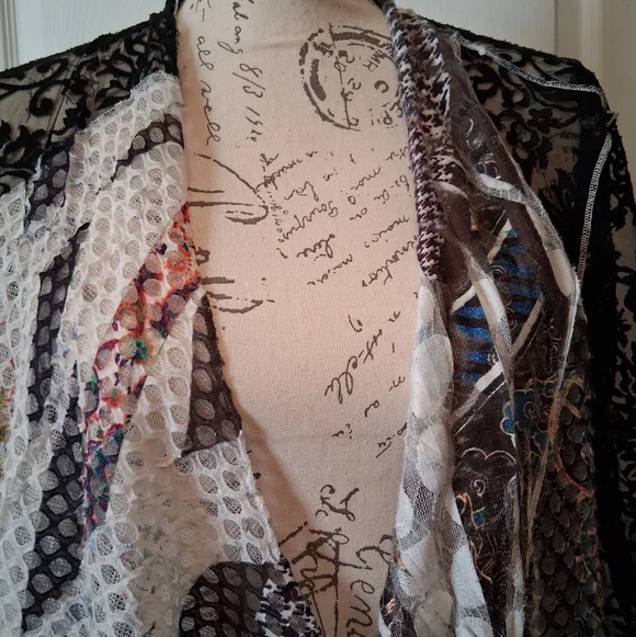 Floral Boho Open Tunic. Large - Picture 2 of 6